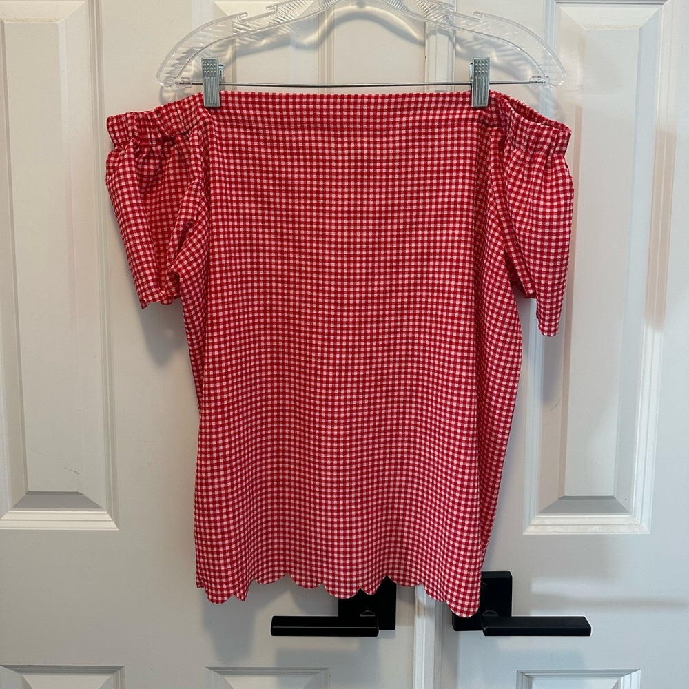 Elle off-the-shoulder short-sleeved top. Size L. EUC